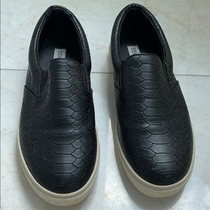 Steve Madden faux leather slip ons
